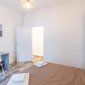 https://la-finestra-sul-centro.emilia-romagnahotels.net